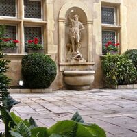 La Cour