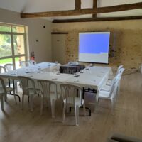 Salle de Séminaire de 12 à 25 personne en U