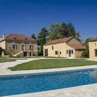 Piscine et villa Pech'Mej