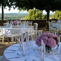 Repas dans la cour intérieure