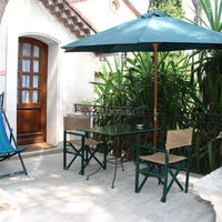 Terrasse devant le studio Abricot