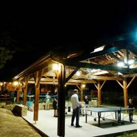 Ping-pong sous le Préau