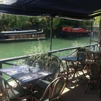 Restaurant les Pieds Dans l'Eau