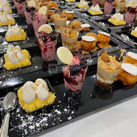 Mignardises et choux des mariés