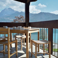 Terrasse hébergement vue lac