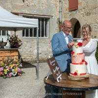 Découpe du dessert en terrasse, temps accompagné