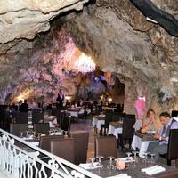 La Grotte