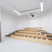 Notre salle de 50 places en amphithéatre
