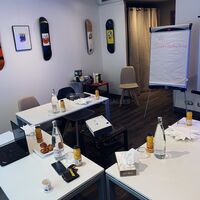 Salle en configuration réunion