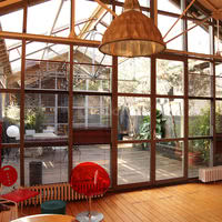 Loft 2 avec vue sur le patio