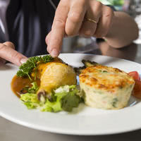 Plat préparé par le chef cuisinier