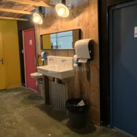 Toilettes / vestiaires et douches