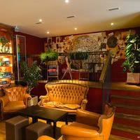 Dernier Bar Avant la Fin du Monde
