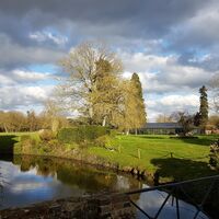 Vue sur salle de réception palais de verre