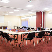 Salle de réunion en U