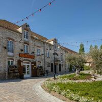 Le Village de Sully