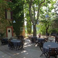 Terrasse extérieure ombragée
