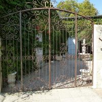 Patio dans la partie gîte du Château
