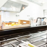 La cuisine vue du bar