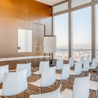 Salle de réunion format conférence