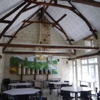 Magnifique salle ancienne, avec poutres apparentes