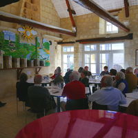 Présentation de la formation du terroir de l'AOC lors d'une initiation à la dégustation