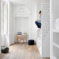 Away Hostel & Coffee Shop