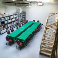 La salle et la mezzanine