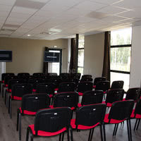 Salon 120 m2 : Disposition théatre jusqu'à 80 personnes