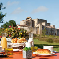 Petit-déjeuner en terrasse