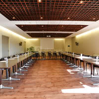 Salle de réunion avec projecteur