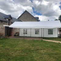 Barnum ouvert, un barnum fermé peut être monté