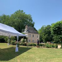 Tonnelle dans le jardin