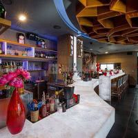 Le Zoa Sushi Bar