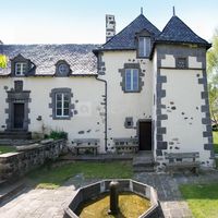 Parvis du manoir