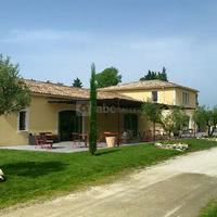 Vue extérieure mas de jonquerolles en provence