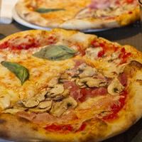 Pizzas