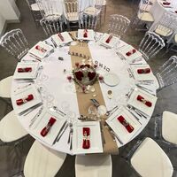 Table 12 personnes 180 cms de diamètre Chaises Napoléon III cristal