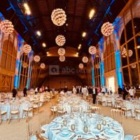 Manège dressé en diner assis