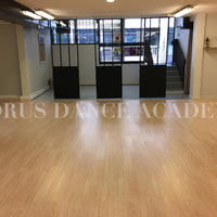 Salle de danse yoga activités physiques et spirituelles