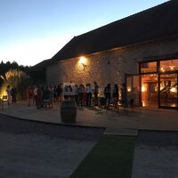 Terrasse de la salle de réception de la grange