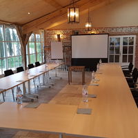 Salle de séminaire dans le grand salon de la Gariguette