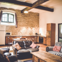 Salon Lodge