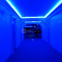 Entrée en bleu