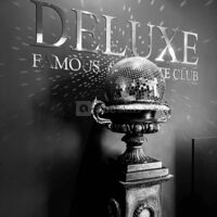Deluxe Club Laval