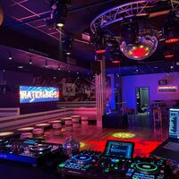 Deluxe Club Laval