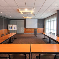 Salle de réunion en U de 5 à 60 personnes