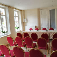 L'Écurie de l'enclos de l'évêché Salle de réunion en théâtre
