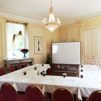 Les Salons de l'Enclos de l'Évêché Salle de Réunion en U