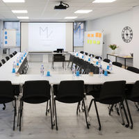 Salle 6 ultra-lumineuse et modulable